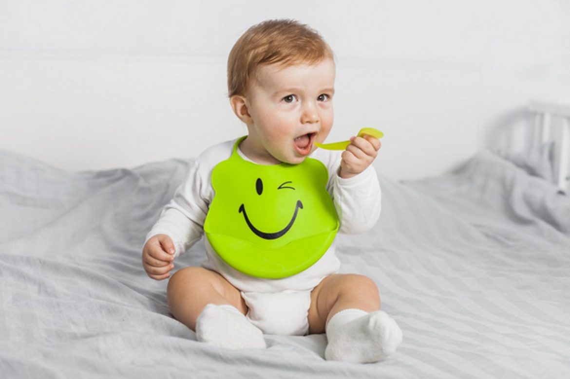 Tahapan MPASI dengan Menu dan Tekstur Makanan yang Sesuai Usia : Bayi